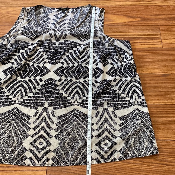 Dalia women’s plus geometrical design sleeveless top soft lightweight size 2X - Picture 8 of 11